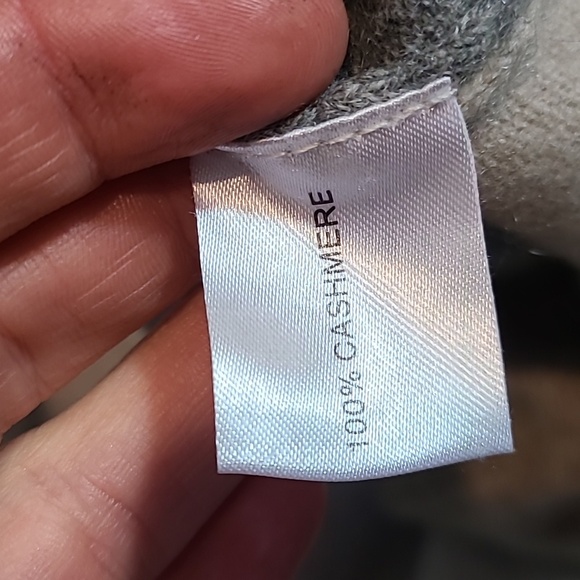 Cullen Cashmere Sweater Size Medium Luxury Mocha Minimalist Academia Old Money - Picture 13 of 14